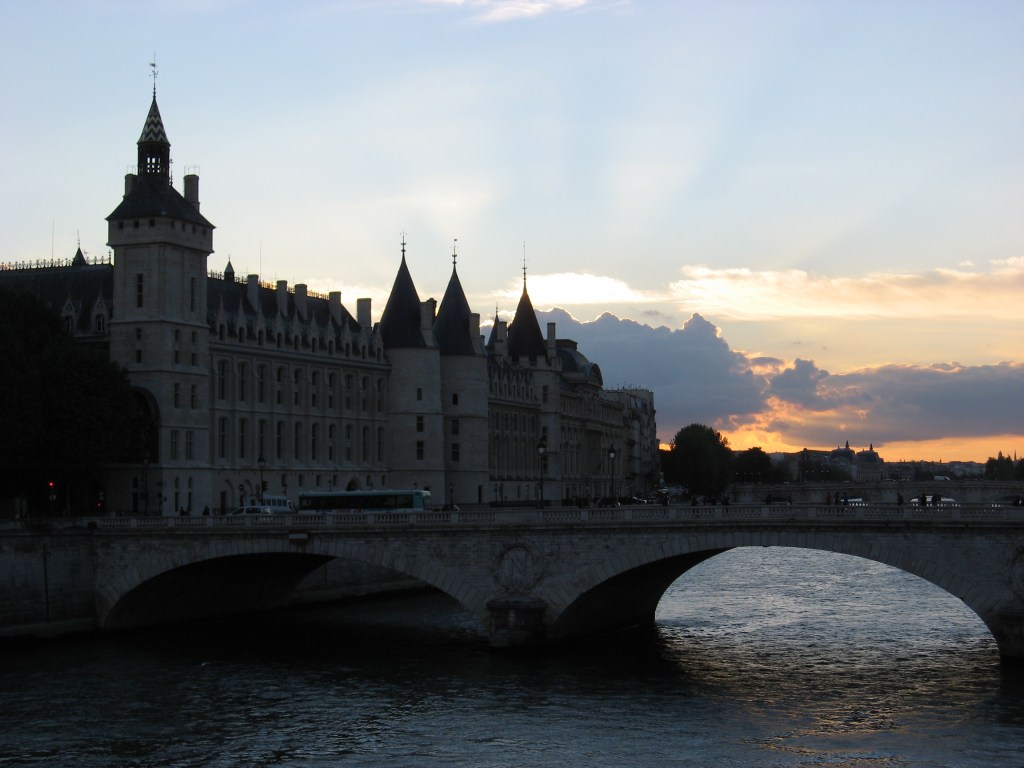 Pont Neuf bridge at sunset