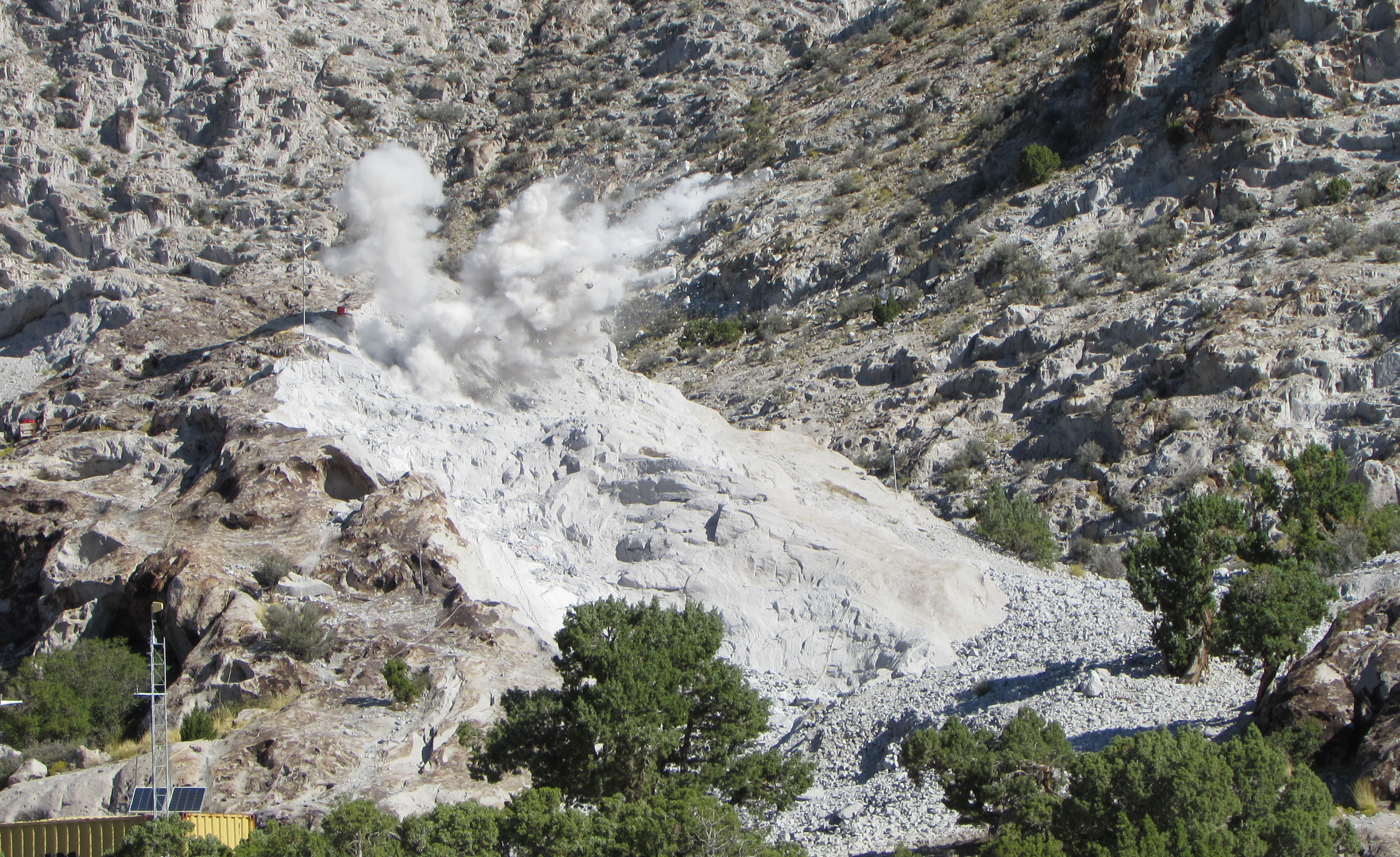 Topaz Mountain dynamite